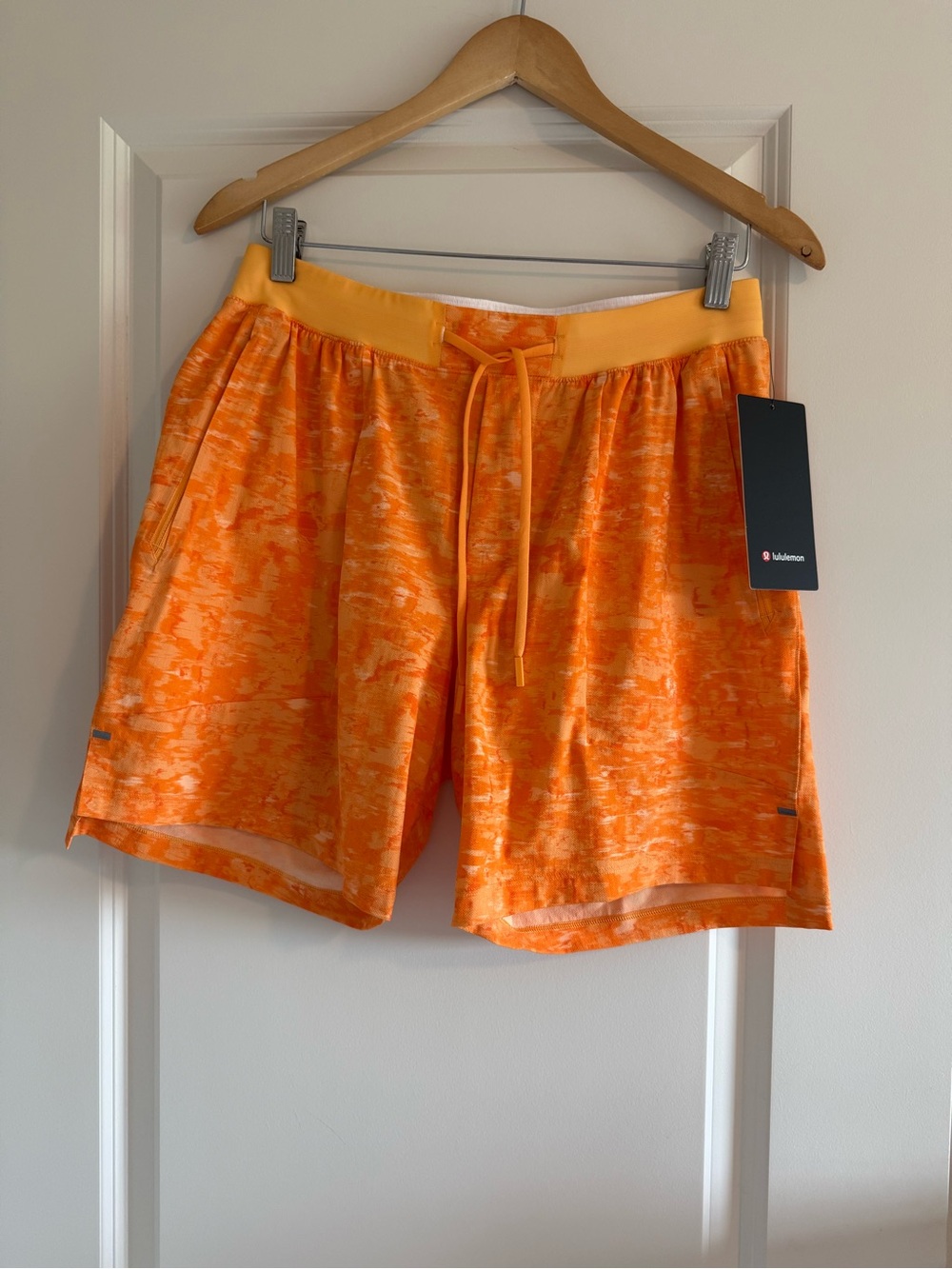 Lululemon License to Train Linerless Short 7" LL Size M EMRM New